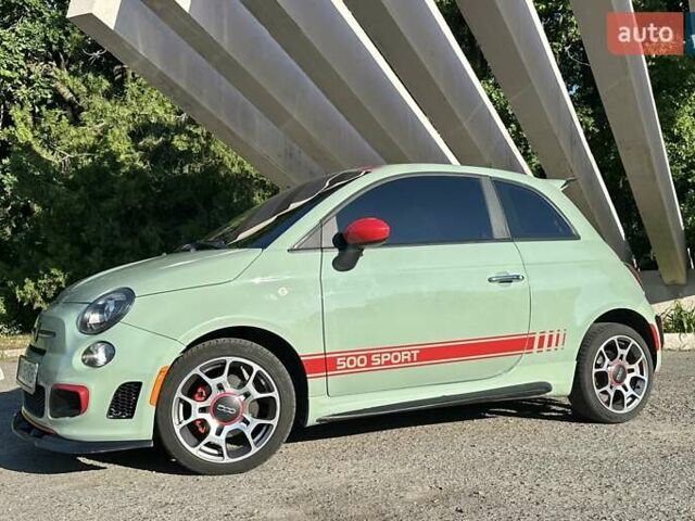 Зеленый Фиат 500, объемом двигателя 1.37 л и пробегом 115 тыс. км за 8700 $, фото 2 на Automoto.ua