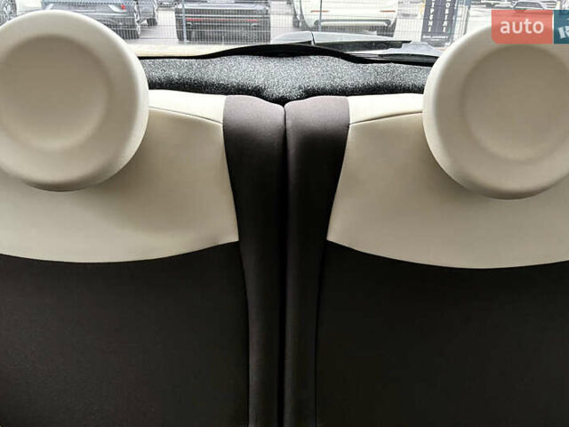 Зеленый Фиат 500, объемом двигателя 1.37 л и пробегом 91 тыс. км за 8100 $, фото 12 на Automoto.ua