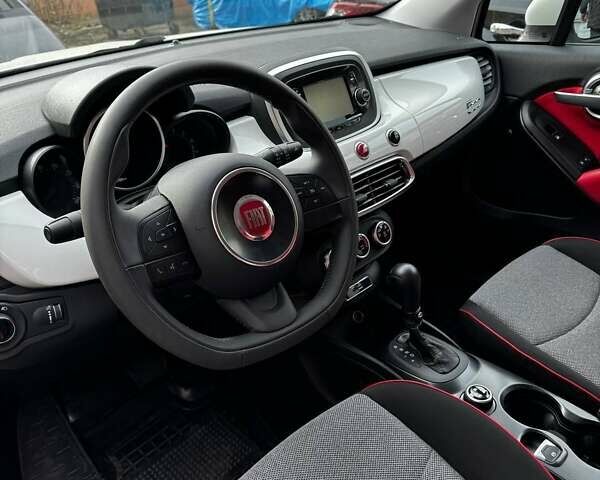 Белый Фиат 500X, объемом двигателя 2.36 л и пробегом 108 тыс. км за 12143 $, фото 3 на Automoto.ua