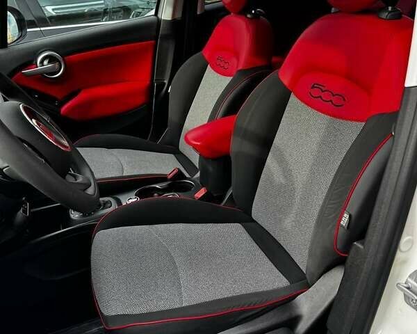 Белый Фиат 500X, объемом двигателя 2.36 л и пробегом 108 тыс. км за 12143 $, фото 2 на Automoto.ua