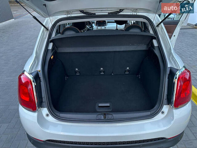 Белый Фиат 500X, объемом двигателя 2.36 л и пробегом 188 тыс. км за 10800 $, фото 7 на Automoto.ua