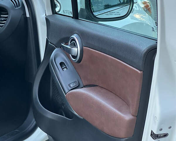 Белый Фиат 500X, объемом двигателя 2.36 л и пробегом 188 тыс. км за 10800 $, фото 3 на Automoto.ua