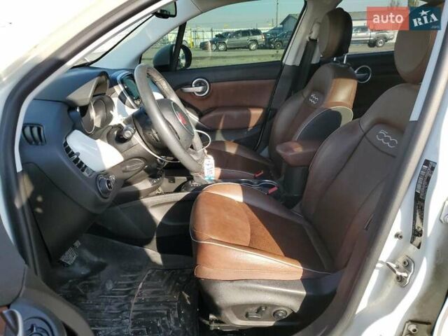 Белый Фиат 500X, объемом двигателя 2.4 л и пробегом 53 тыс. км за 2900 $, фото 6 на Automoto.ua