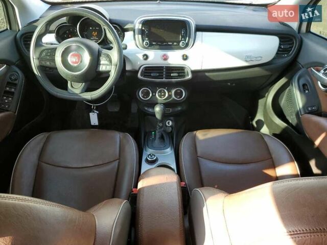 Белый Фиат 500X, объемом двигателя 2.4 л и пробегом 53 тыс. км за 2900 $, фото 7 на Automoto.ua