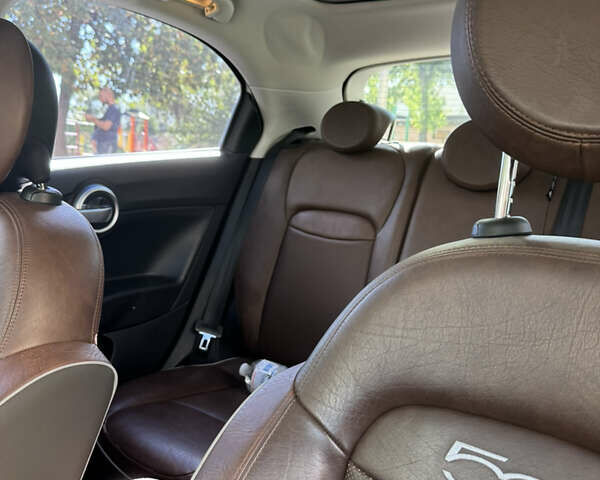 Білий Фіат 500X, об'ємом двигуна 2 л та пробігом 139 тис. км за 13500 $, фото 18 на Automoto.ua