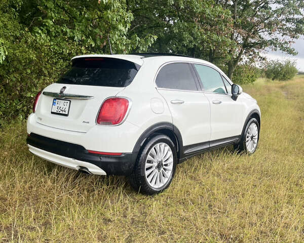 Белый Фиат 500X, объемом двигателя 2.36 л и пробегом 199 тыс. км за 12800 $, фото 1 на Automoto.ua