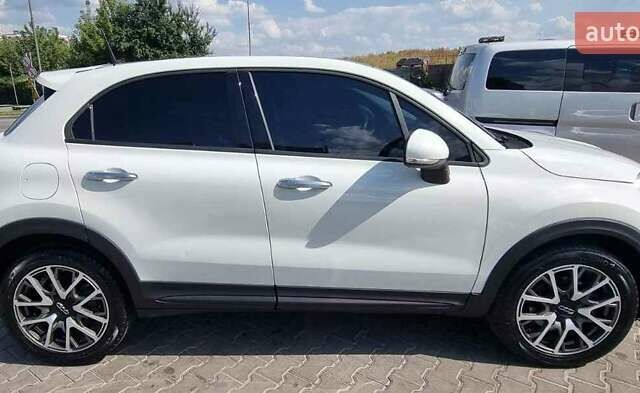 Білий Фіат 500 X, об'ємом двигуна 1.96 л та пробігом 68 тис. км за 15700 $, фото 2 на Automoto.ua
