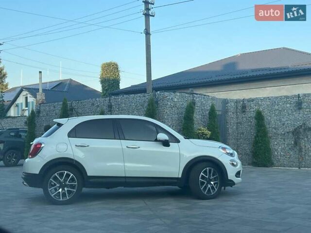 Белый Фиат 500X, объемом двигателя 2.36 л и пробегом 90 тыс. км за 12500 $, фото 1 на Automoto.ua