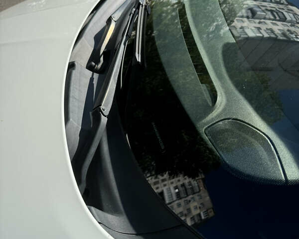 Білий Фіат 500X, об'ємом двигуна 2 л та пробігом 139 тис. км за 13500 $, фото 8 на Automoto.ua