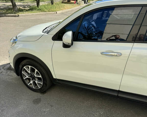 Білий Фіат 500X, об'ємом двигуна 2 л та пробігом 139 тис. км за 13500 $, фото 2 на Automoto.ua