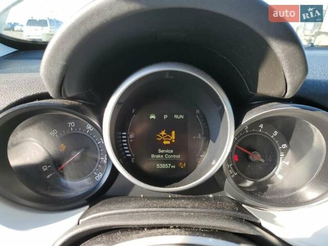 Белый Фиат 500X, объемом двигателя 2.4 л и пробегом 53 тыс. км за 2900 $, фото 8 на Automoto.ua