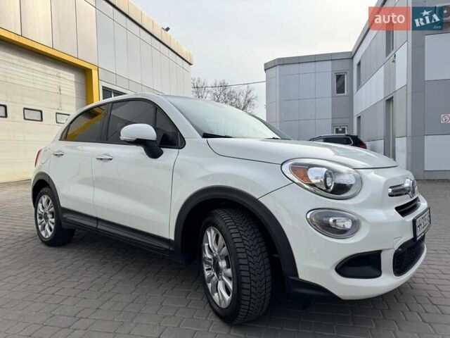 Белый Фиат 500 X, объемом двигателя 2.4 л и пробегом 122 тыс. км за 11700 $, фото 1 на Automoto.ua