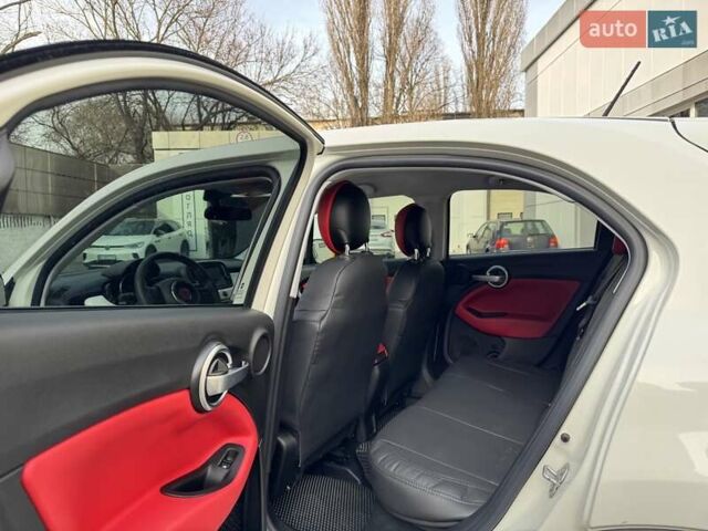 Белый Фиат 500 X, объемом двигателя 2.4 л и пробегом 122 тыс. км за 11700 $, фото 8 на Automoto.ua