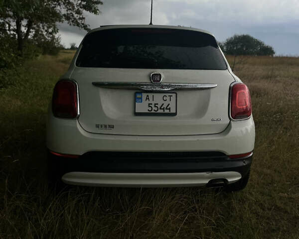 Белый Фиат 500X, объемом двигателя 2.36 л и пробегом 199 тыс. км за 12800 $, фото 2 на Automoto.ua