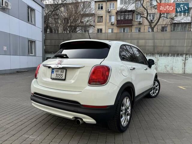 Белый Фиат 500 X, объемом двигателя 2.4 л и пробегом 122 тыс. км за 11700 $, фото 3 на Automoto.ua