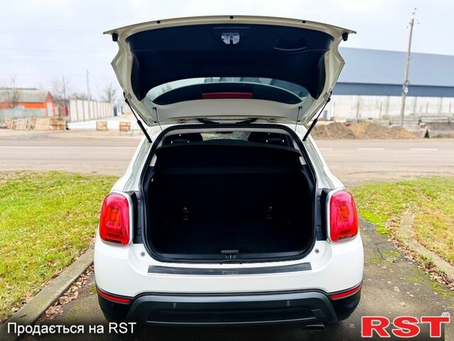 Білий Фіат 500X, об'ємом двигуна 1.4 л та пробігом 58 тис. км за 13500 $, фото 12 на Automoto.ua