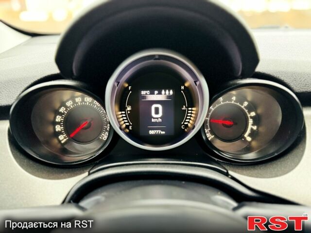 Білий Фіат 500X, об'ємом двигуна 1.4 л та пробігом 58 тис. км за 13500 $, фото 7 на Automoto.ua