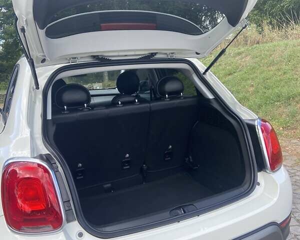 Белый Фиат 500X, объемом двигателя 2.4 л и пробегом 98 тыс. км за 12600 $, фото 6 на Automoto.ua