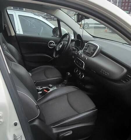 Белый Фиат 500X, объемом двигателя 1.4 л и пробегом 64 тыс. км за 17000 $, фото 7 на Automoto.ua