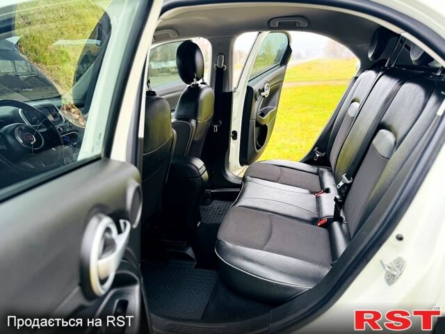 Білий Фіат 500X, об'ємом двигуна 1.4 л та пробігом 58 тис. км за 13500 $, фото 11 на Automoto.ua