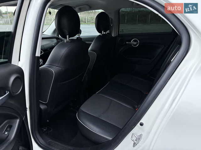 Белый Фиат 500X, объемом двигателя 1.4 л и пробегом 137 тыс. км за 13000 $, фото 41 на Automoto.ua