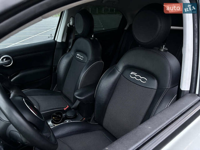 Белый Фиат 500X, объемом двигателя 1.4 л и пробегом 137 тыс. км за 13000 $, фото 39 на Automoto.ua