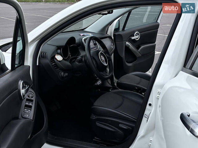 Белый Фиат 500X, объемом двигателя 1.4 л и пробегом 137 тыс. км за 13000 $, фото 46 на Automoto.ua