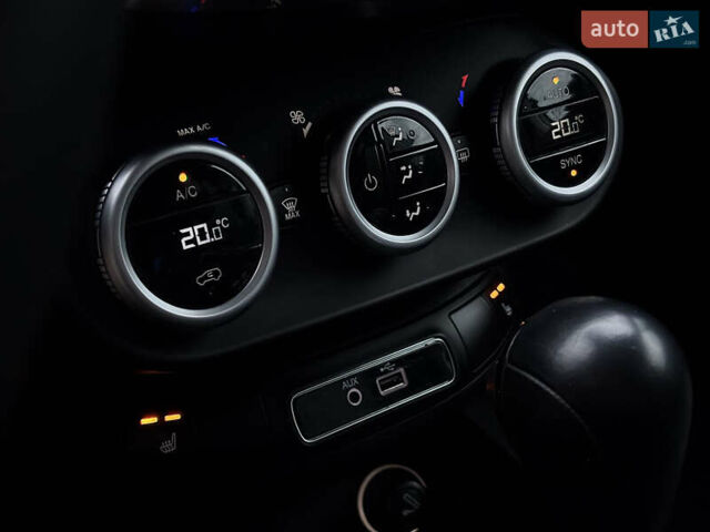 Белый Фиат 500X, объемом двигателя 1.4 л и пробегом 137 тыс. км за 13000 $, фото 51 на Automoto.ua