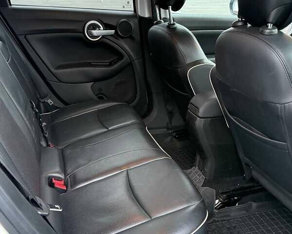 Білий Фіат 500X, об'ємом двигуна 2.4 л та пробігом 127 тис. км за 12500 $, фото 6 на Automoto.ua