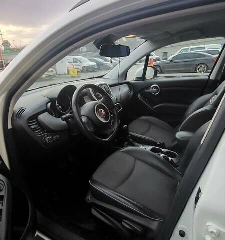 Белый Фиат 500X, объемом двигателя 1.4 л и пробегом 64 тыс. км за 17000 $, фото 14 на Automoto.ua