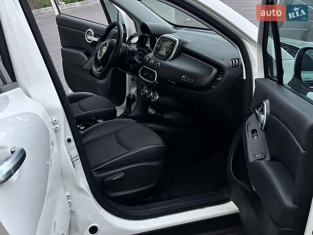 Белый Фиат 500X, объемом двигателя 1.4 л и пробегом 137 тыс. км за 13000 $, фото 47 на Automoto.ua