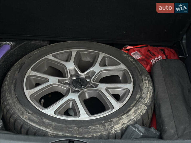 Белый Фиат 500X, объемом двигателя 1.4 л и пробегом 137 тыс. км за 13000 $, фото 44 на Automoto.ua