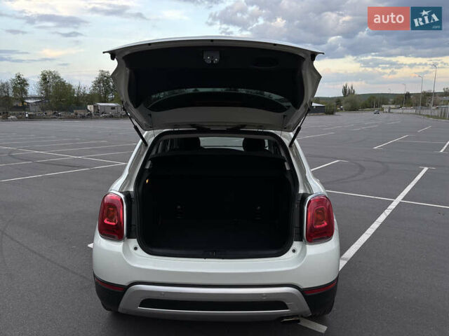 Белый Фиат 500X, объемом двигателя 1.4 л и пробегом 137 тыс. км за 13000 $, фото 42 на Automoto.ua