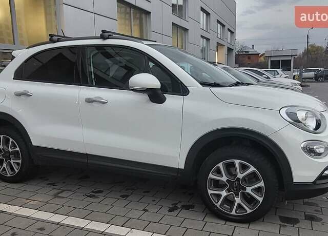 Белый Фиат 500X, объемом двигателя 1.4 л и пробегом 64 тыс. км за 17000 $, фото 2 на Automoto.ua