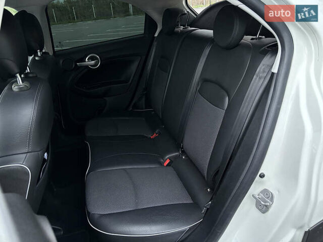 Белый Фиат 500X, объемом двигателя 1.4 л и пробегом 137 тыс. км за 13000 $, фото 40 на Automoto.ua