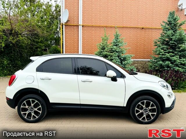 Белый Фиат 500 X, объемом двигателя 1.4 л и пробегом 56 тыс. км за 15300 $, фото 1 на Automoto.ua