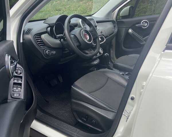 Белый Фиат 500X, объемом двигателя 2.4 л и пробегом 98 тыс. км за 12600 $, фото 5 на Automoto.ua