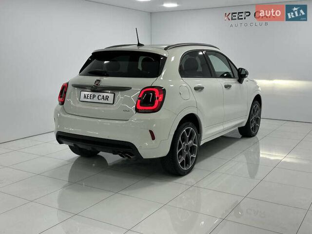 Белый Фиат 500 X, объемом двигателя 1.37 л и пробегом 59 тыс. км за 15000 $, фото 4 на Automoto.ua
