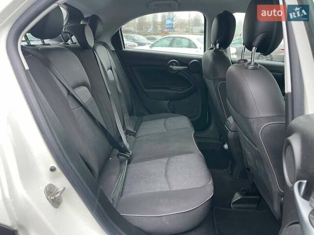 Белый Фиат 500X, объемом двигателя 1.37 л и пробегом 118 тыс. км за 17490 $, фото 10 на Automoto.ua