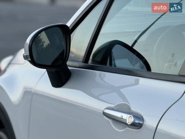 Белый Фиат 500 X, объемом двигателя 1.3 л и пробегом 59 тыс. км за 15950 $, фото 19 на Automoto.ua