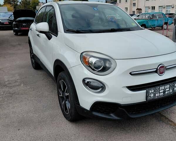 Белый Фиат 500 X, объемом двигателя 1.3 л и пробегом 113 тыс. км за 16800 $, фото 1 на Automoto.ua