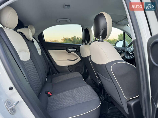 Белый Фиат 500 X, объемом двигателя 1.3 л и пробегом 59 тыс. км за 15950 $, фото 32 на Automoto.ua