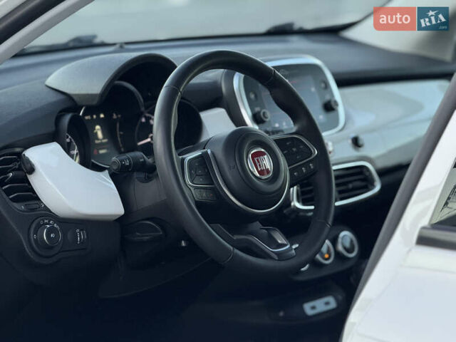Белый Фиат 500 X, объемом двигателя 1.3 л и пробегом 59 тыс. км за 15950 $, фото 20 на Automoto.ua