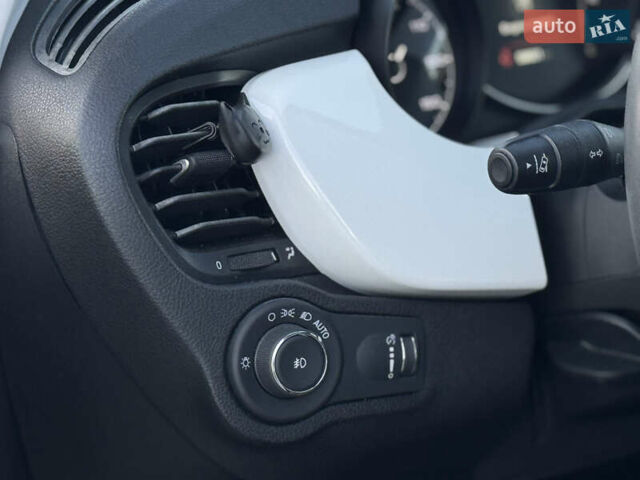 Белый Фиат 500 X, объемом двигателя 1.3 л и пробегом 59 тыс. км за 15950 $, фото 28 на Automoto.ua