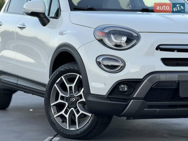 Белый Фиат 500 X, объемом двигателя 1.3 л и пробегом 59 тыс. км за 15950 $, фото 14 на Automoto.ua