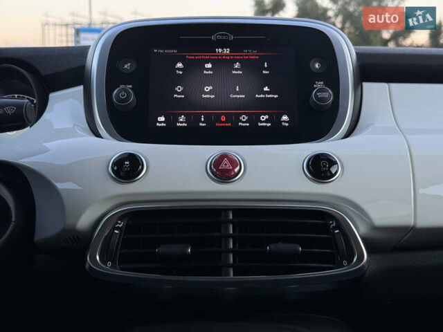 Белый Фиат 500 X, объемом двигателя 1.3 л и пробегом 59 тыс. км за 15950 $, фото 25 на Automoto.ua