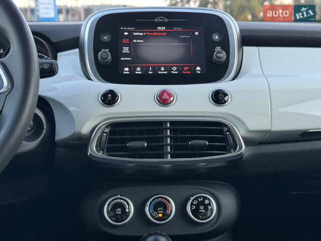 Белый Фиат 500 X, объемом двигателя 1.3 л и пробегом 59 тыс. км за 15950 $, фото 24 на Automoto.ua