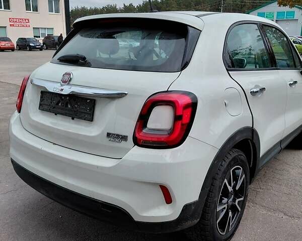 Белый Фиат 500 X, объемом двигателя 1.3 л и пробегом 113 тыс. км за 16800 $, фото 4 на Automoto.ua