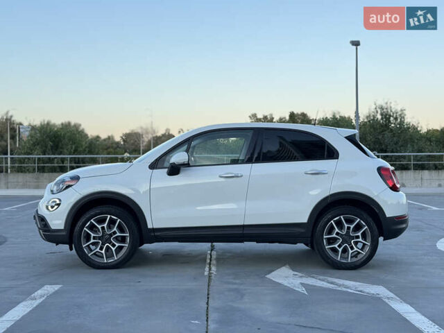 Белый Фиат 500 X, объемом двигателя 1.3 л и пробегом 59 тыс. км за 15950 $, фото 6 на Automoto.ua