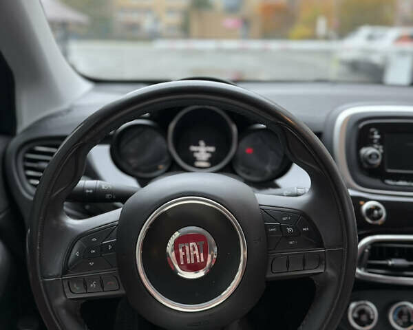 Черный Фиат 500X, объемом двигателя 2.4 л и пробегом 142 тыс. км за 11000 $, фото 4 на Automoto.ua
